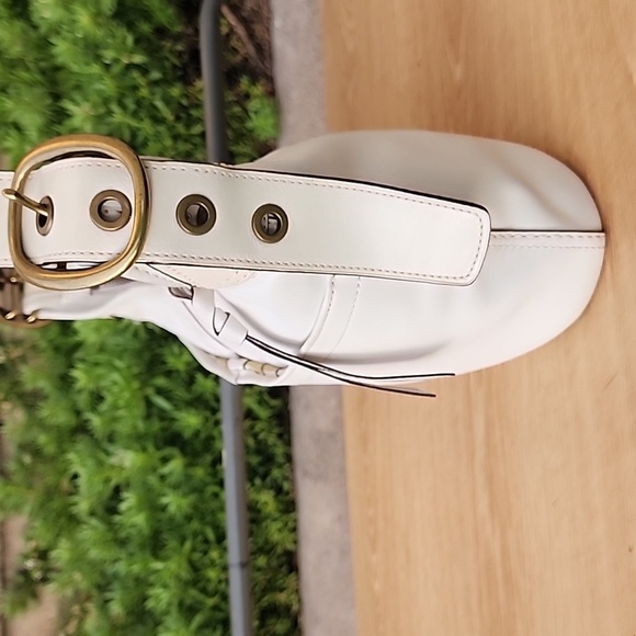 COACH VINTAGE Bleecker Tattersall Shoulder All Leather Cream with Bag Charm - Picture 5 of 13